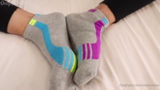 597_onlysockies-0h51l8tddkj6f20uln882_source Foot!-1
