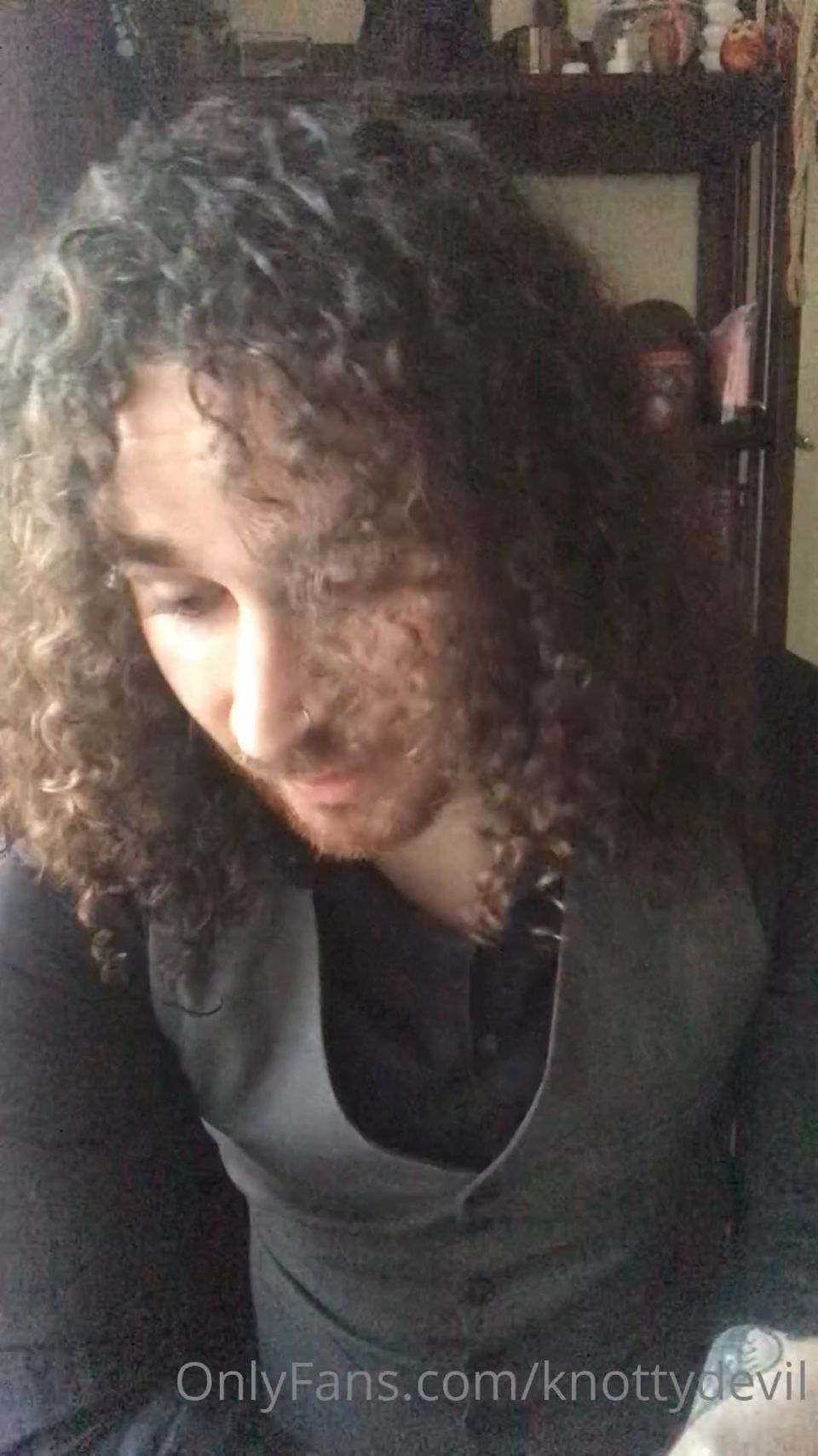 knottydevil 2021-02-12_The_corporate_spy_and_the_kinky_couple_e38e 