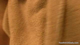 clip 45 taylor raz foot fetish feet porn | Mae Meyers Behind the Scenes Sep 4th, 2011 | feet-8
