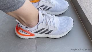 online adult clip 26 grazigoddess 16 05 2021 2111113516 pezao suado depois do treino on feet porn old foot fetish-0