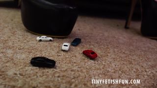 adult video clip 33 Tiny Fetish Fun – Brunette Giant Faye Taylor Crouches Low Down To The Carpet To Investigate Where The Sound Is Coming From, free femdom cams on pov -4