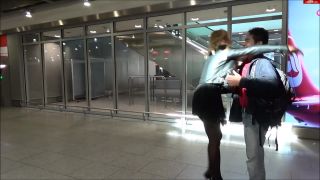 Lena-Loch - Superkrank! Sperma-Hugging im Flughafen-9