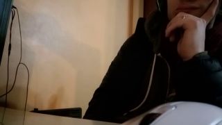 Sfw Симпатичный белый латиноамериканец вуайерист в своей одежде возбуждается в интернете.. :)-7