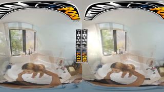 Babi Star,Duncan Saint - VIRTUAL PORN - I Caught My Stepsister Babi Star Filming Herself And Ended Up Fucking Her On Camera-2