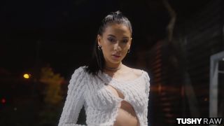 7196 TUSHYRAW Vanessa and Sophie Share a Cock in Anal Threeso...-1