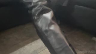 GODDESS KALINDA - You Are Super Addicted To Leather (German).-9