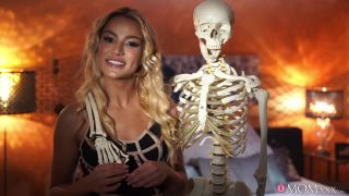 adult xxx video 24 satin panty fetish A Sneak Peek Backstage, photoshoot on blonde porn-9