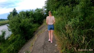 Beamititik Beth – Risky Park Outdoor Blowjob and Facial Cum Swallow – Nervous First Time.-4