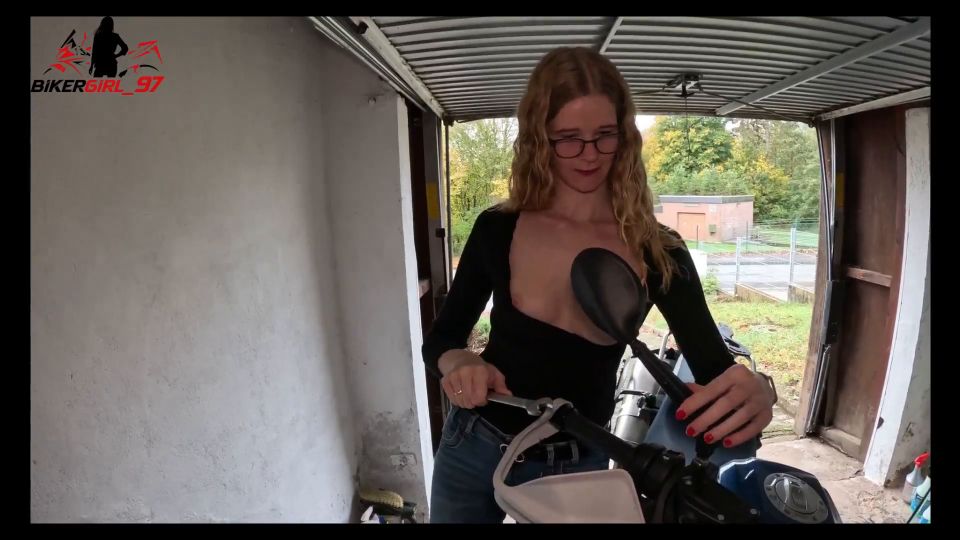 Amateur porn My Dirty Hobby: Bikergirl 97 - Geiles Handwerk - Ich nehme dich mit zum Schrauben - Dirty   Anal 