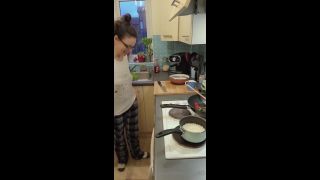 Miss Dawson - themissdawson ThemissdawsonJust cooking dinnerIn the end I stayed in Gremlin mode mind my outfit Have a - 04-03-2021 - Onlyfans-5