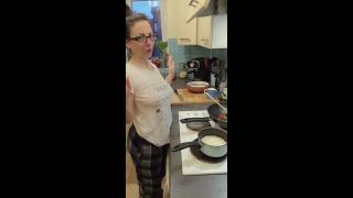 Miss Dawson - themissdawson ThemissdawsonJust cooking dinnerIn the end I stayed in Gremlin mode mind my outfit Have a - 04-03-2021 - Onlyfans-8