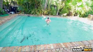 Moriah Mills Moriah Mills Shows us What Shes Got btra16402 (Amateur porn)-9