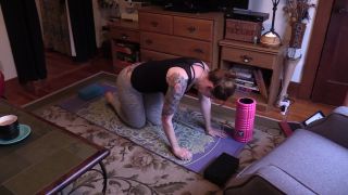 free adult clip 41 Bettie Bondage – Yoga MILF Masturbates and Squirts | joi video | pov hypnohub femdom-1