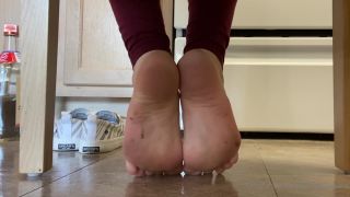 Yourfeetsweetie () - let me tease you with my smelly dirty toes cum clean my dirty feet now 07-02-2021-2