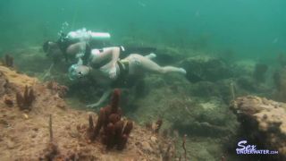 SexUnderwater e0440 Scuba Lovers (mp4)-0