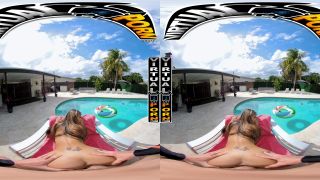 Clara Trinity - Poolside Pussy - Virtualporn (UltraHD 4K 2021)-6