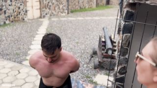 MahoganyQen - Ballbusting KnockOut - Female Domination-1