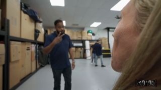 Warehouse Game of Hide the Package 720p-6