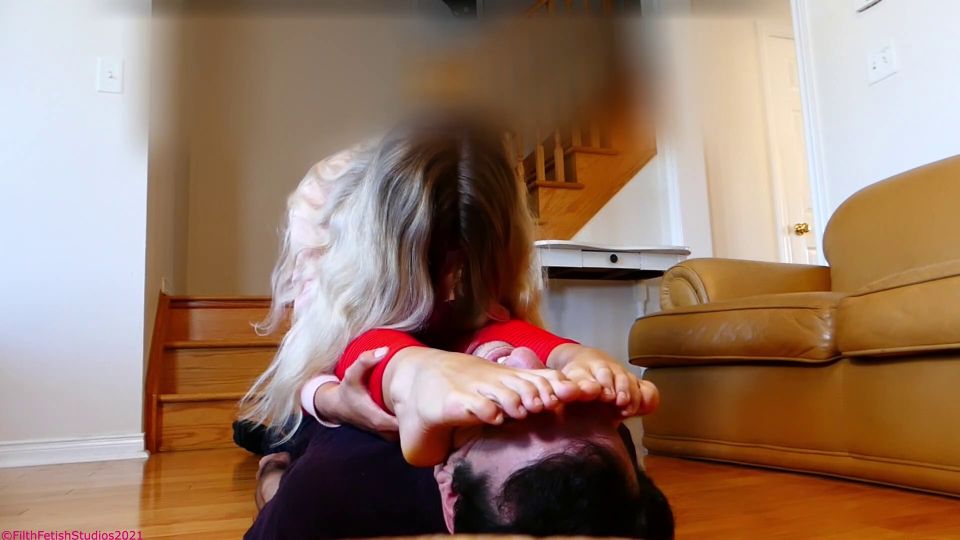 [K2S.CLUB] Filth Fetish Studios - Princess Brooke - Living Yoga Rug Crush - FullHD 1080P