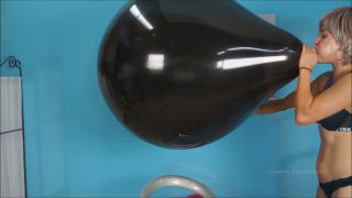 Custom Fetish - Cherri Blows to Pop 36 quot Balloon - Fetish-8