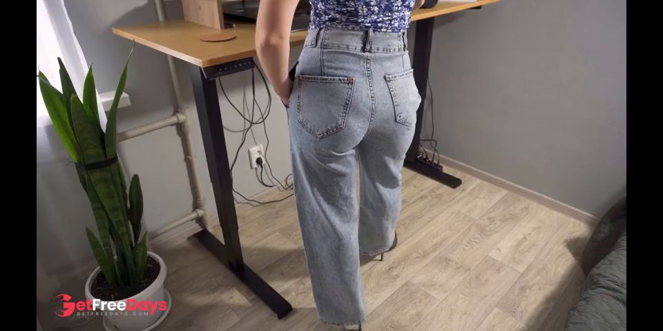 [GetFreeDays.com] Milf Secretary In High Weist Jeans Teases Her Nice Butt Sex Leak March 2023