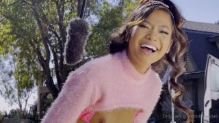 Holly Randall 0gwthi0vviahmv4xm6twd source-5