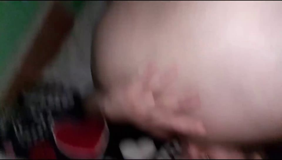 Sexy BBW Mature Granny Does Facesitting &amp; Smothering Handjob Until Cums.