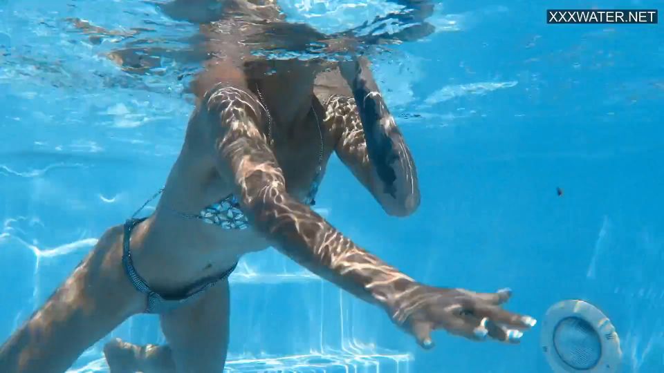 Euro blonde small tits pornstar zazie swimming naked underwate....