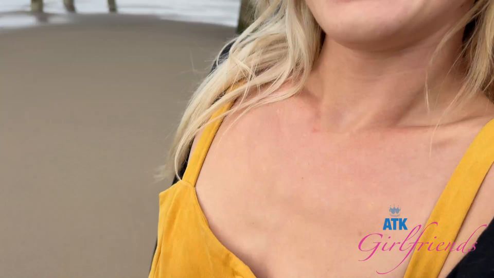 Nicole Nichols - Malibu Pier Part 1 And 2 BTS 1080P - Atkgirlfriends