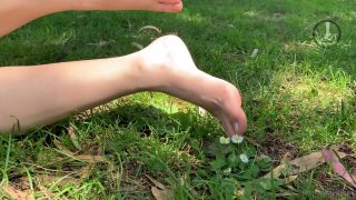 xxx clip 14 snowonshoes 06 07 2021 2155224000 flower attack - snowonshoes - feet porn pregnant foot fetish-0