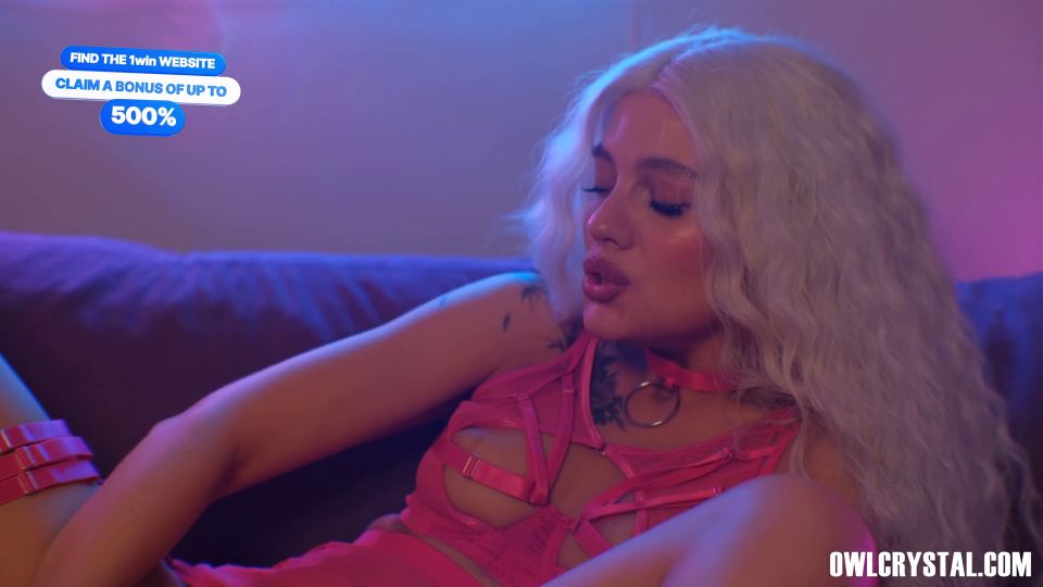Owl Crystal - My stepsisters a shitty influencer — but she fucks like a champ 1080P - Step fantasy