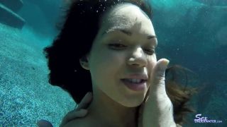 Porn online SexUnderWater presents emilymena2 12k-5