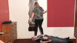 [K2S.CLUB] Mean Girl Sophie - Girl Trample Dancing On Her Slaves Body In Converse - FullHD 1920P-7