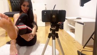 20-03-26 16615250 Bare feet tease clip I miss the real time sessions so much! Can't wait to(  ) 1918x1080-5