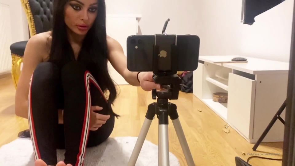 20-03-26 16615250 Bare feet tease clip I miss the real time sessions so much! Can't wait to(  ) 1918x1080