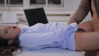 Anita Bellini Employees Having Sex In The Office After The End Of The Working (Hot Babes)-7