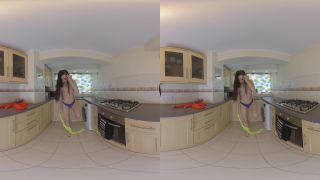 Video Sophia Smith: Room Mate Requests 2880p UltraHD/4K-7