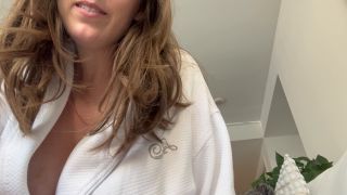 Nicolette Bloom MILF: StepMom Impregnation FullHD VR 2025-2