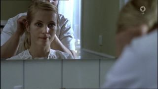 Nadja Uhl - Dornrooschen erwacht (2005) HD 720p!!!-7