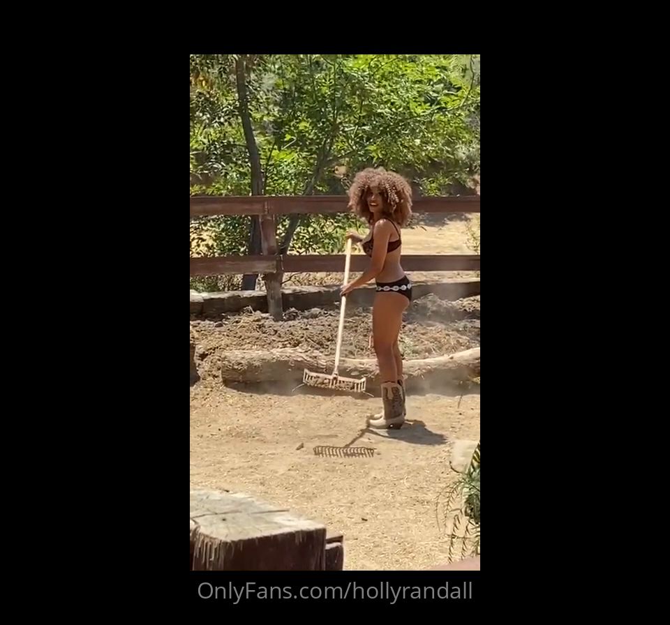 Holly Randall 5efadd95b942372e14ccf source