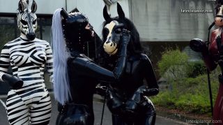 LatexLolaNoir - Pony Tails.-5