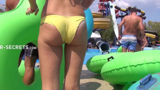 Hot ass in yellow bikini at the water park-8