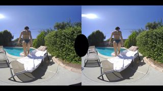 Poolside With Daisy Taylor (Oculus / Vive 4K) - [Virtual Reality]-6