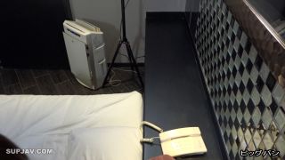 FC2PPV 4477353 【個人撮影】顔出し「りん22歳」美乳・美尻　やりたい放題超デカチン３Ｐ！！可愛く綺麗なお顔に大量顔射でザーメンまみれにしてきました（笑）-6