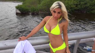 Angeles Cid - Strutting it Outdoors! Quick View Porn - Ne...-3