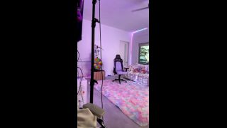 Violet Brandani NgM4RUDkJYyWaAgnA7YANKeFgNiwFl5Z-2