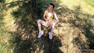 Femdom porn Beamititik Beamititik aka beamititik - 03-23-2023 OnlyFans Video - Masturbating in the shade and got my face covered in sun cream video-2