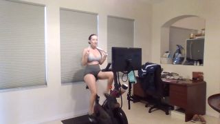brittibratti 2023-04-03 Stream started at 04032023 0212 pm  2nd Round of Working Out  ) Connection got lost-9
