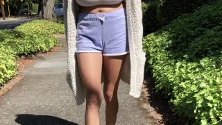 Jenicca-14-08-2020-98050645-More braless public vids  even though these walking cli-0