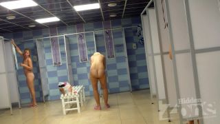 Hidden cam in the women shower-1